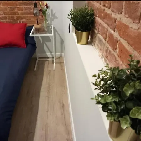 Hola Legionow Apartment *